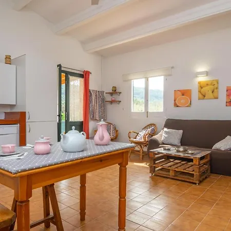 וילה Casa Dina *