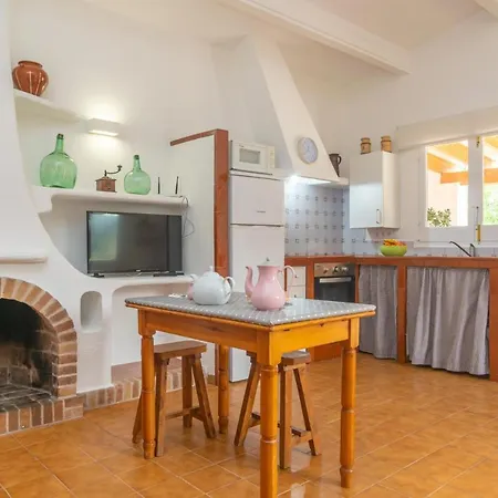 Casa Dina